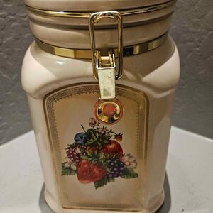 Knotts Berry Farm 10" Cookie Jar Kitchen Canister